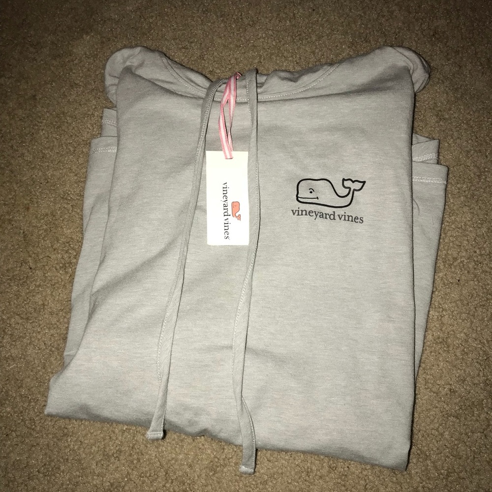 NWT Vineyard Vines top